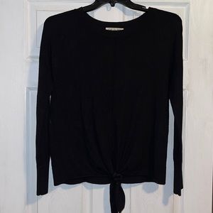 Women’s black long sleeve top, size large